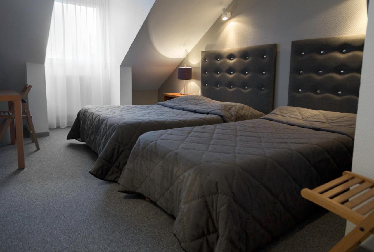 Les Quatre Vents Hotel Muizon Exterior photo